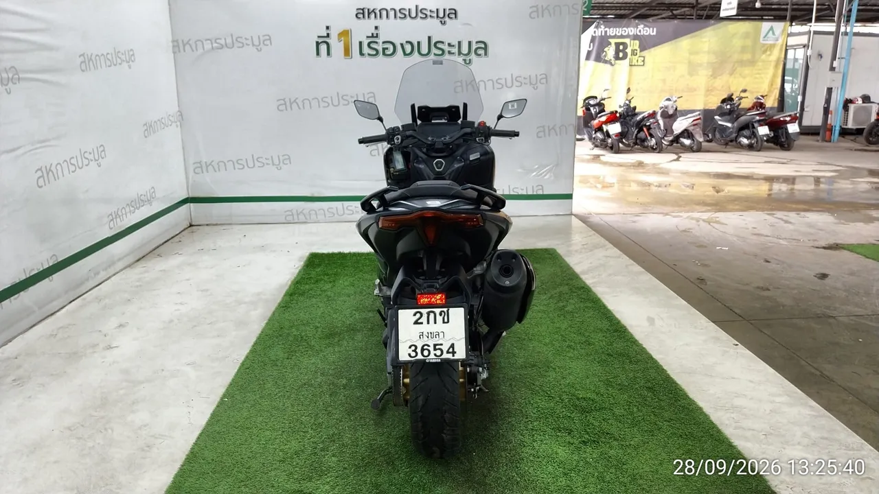 2022 Yamaha Tmax – 5