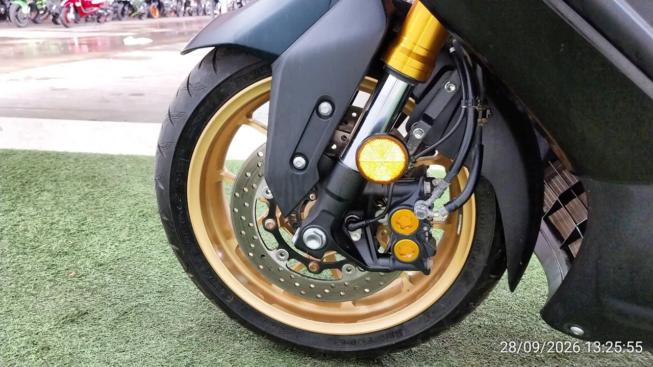 2022 Yamaha Tmax – 9