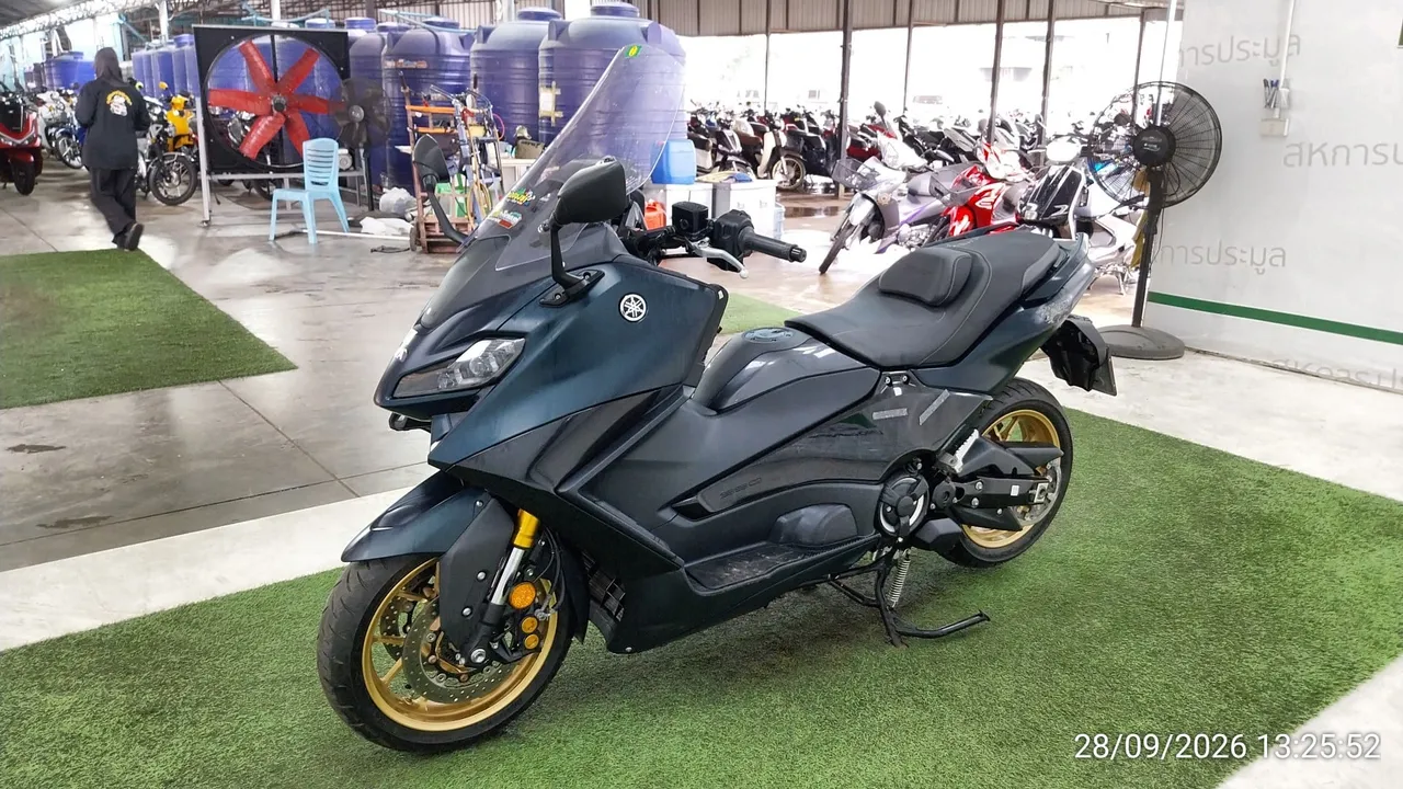 2022 Yamaha Tmax – 8