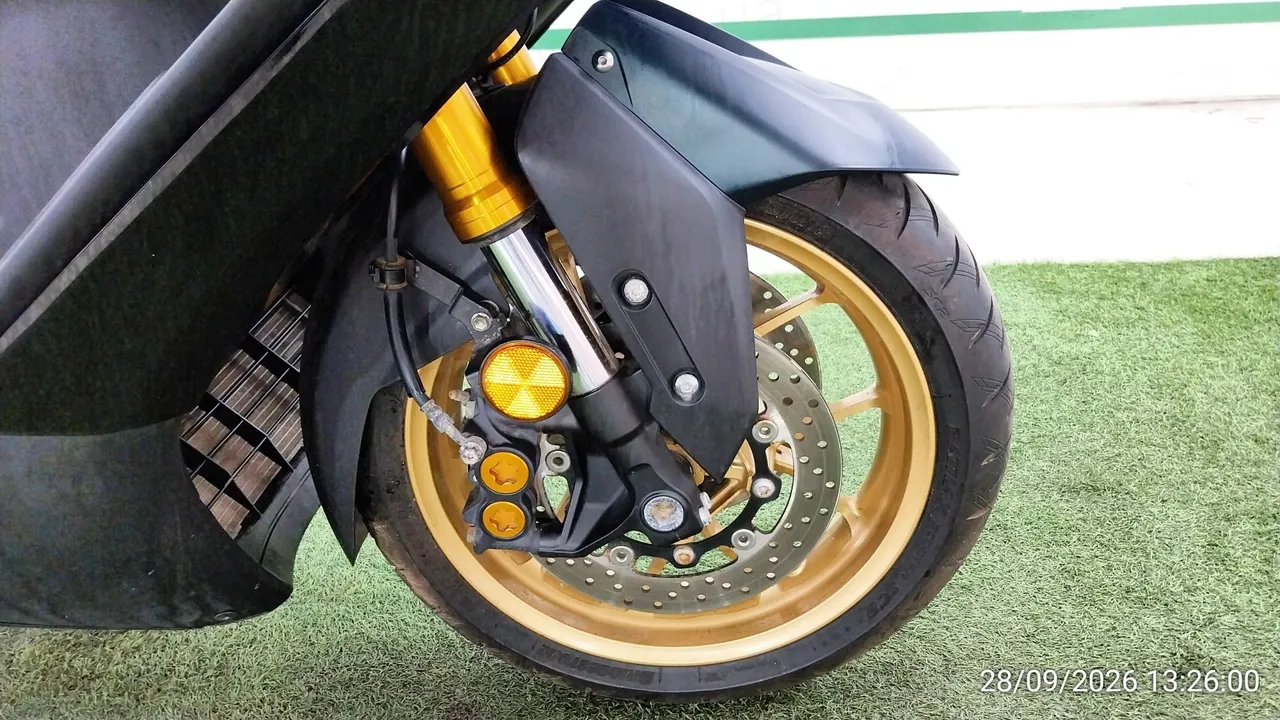 2022 Yamaha Tmax – 10