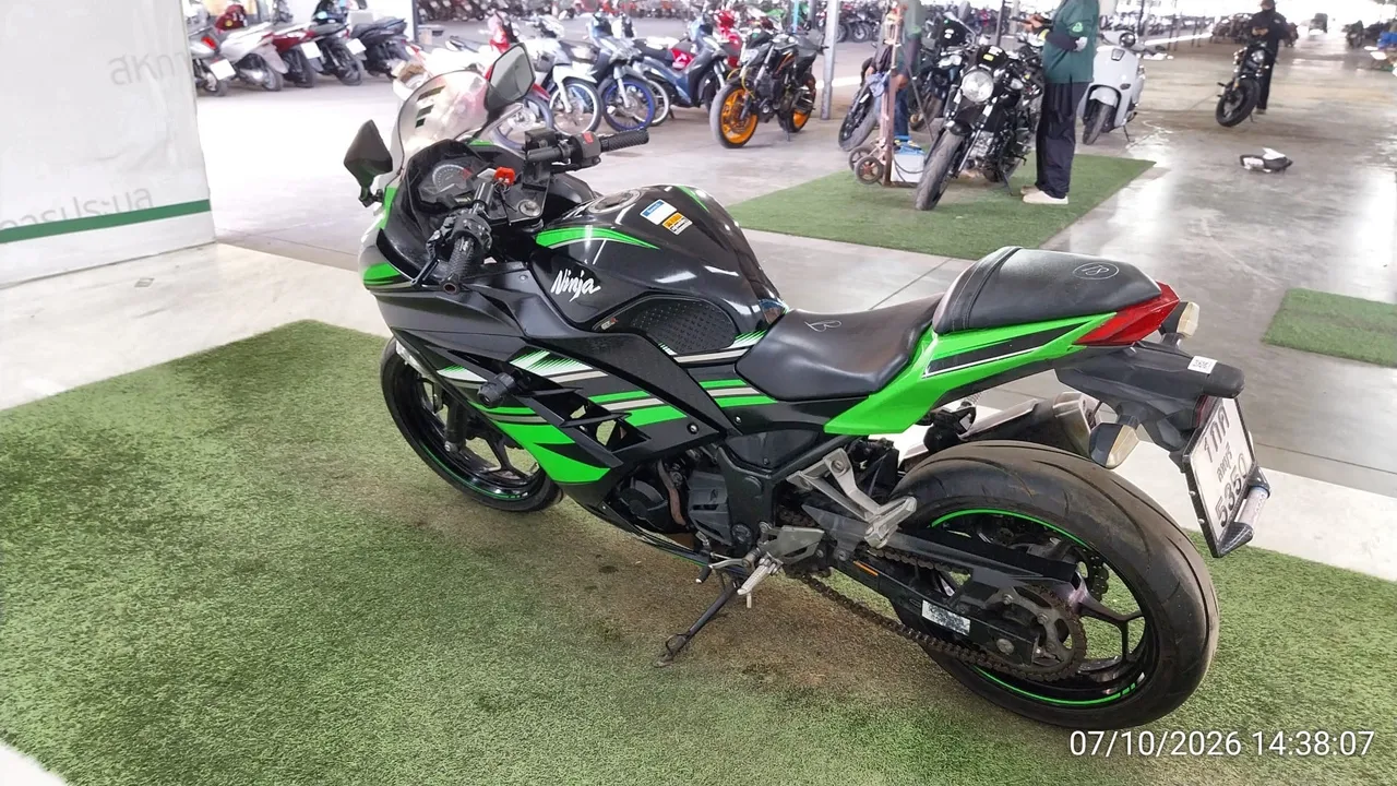 2016 Kawasaki Ninja 300 – 6
