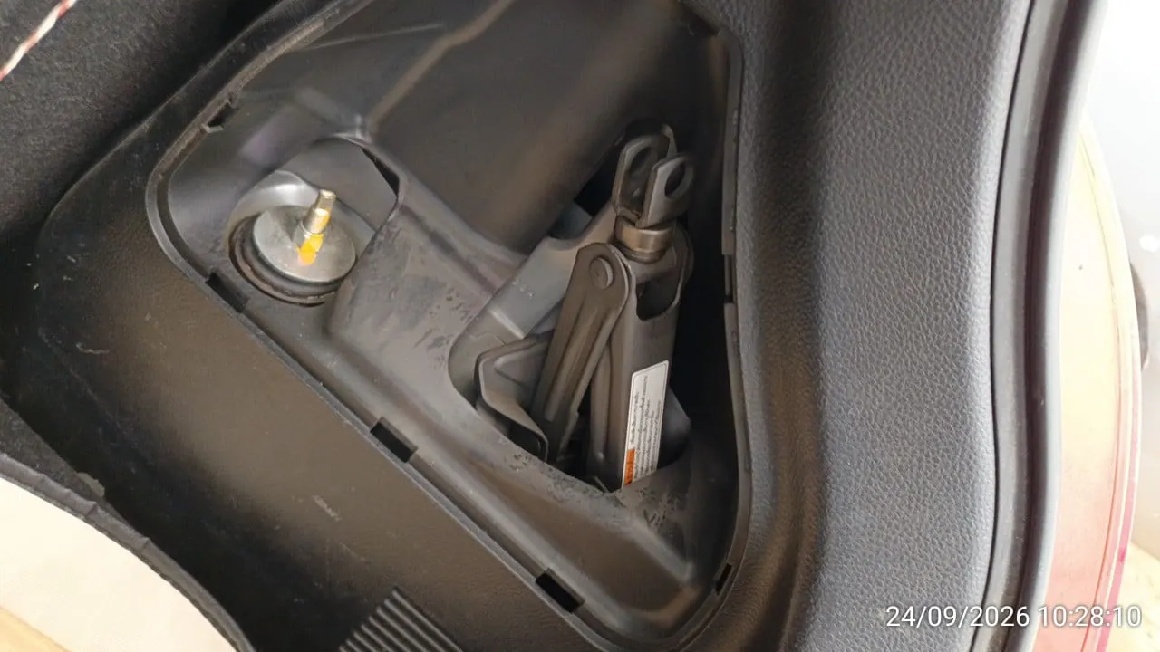 2014 Suzuki Swift – 9
