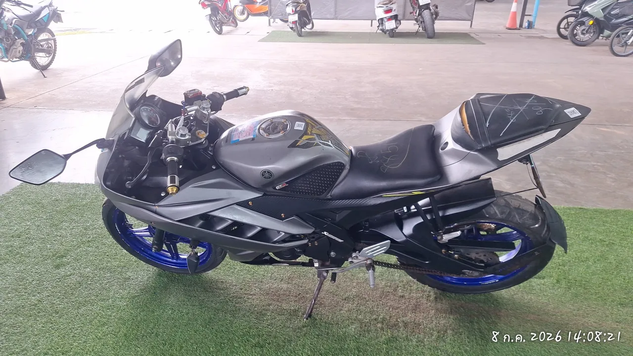 2016 Yamaha YZF-R15 – 8