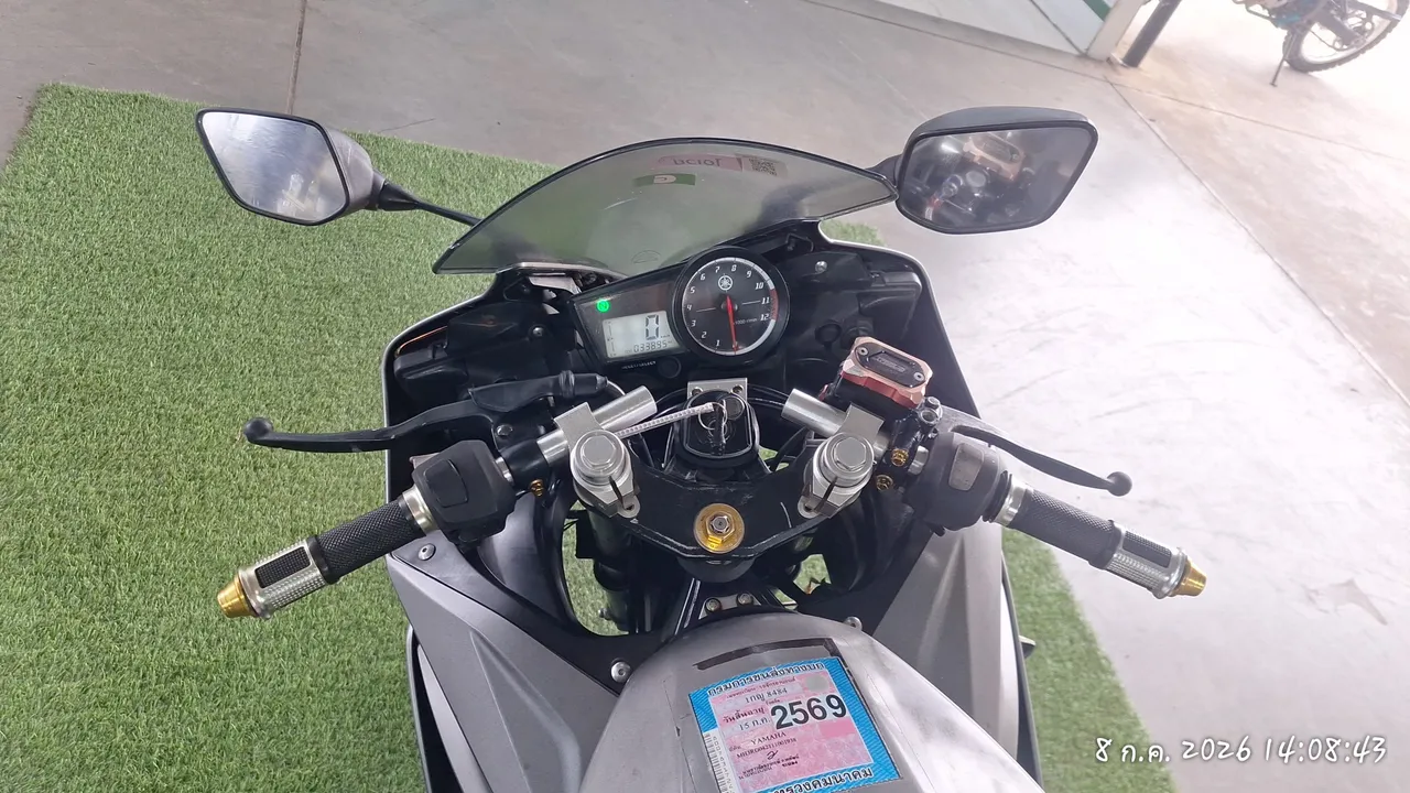 2016 Yamaha YZF-R15 – 10