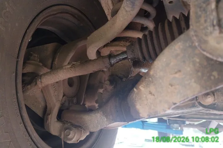 2008 Nissan Navara – 10