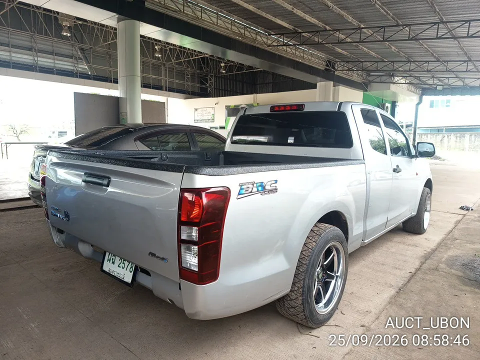 2017 Isuzu D-Max – 5