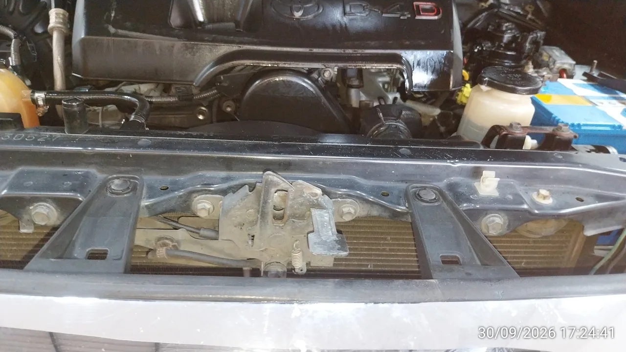 2011 Toyota Fortuner – 5