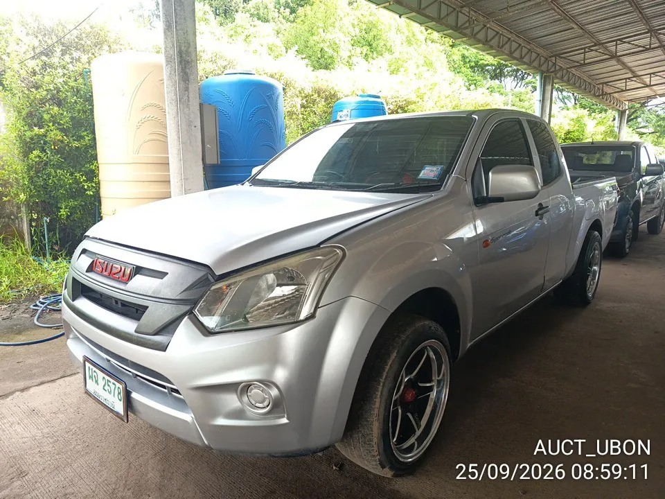 2017 Isuzu D-Max – 11