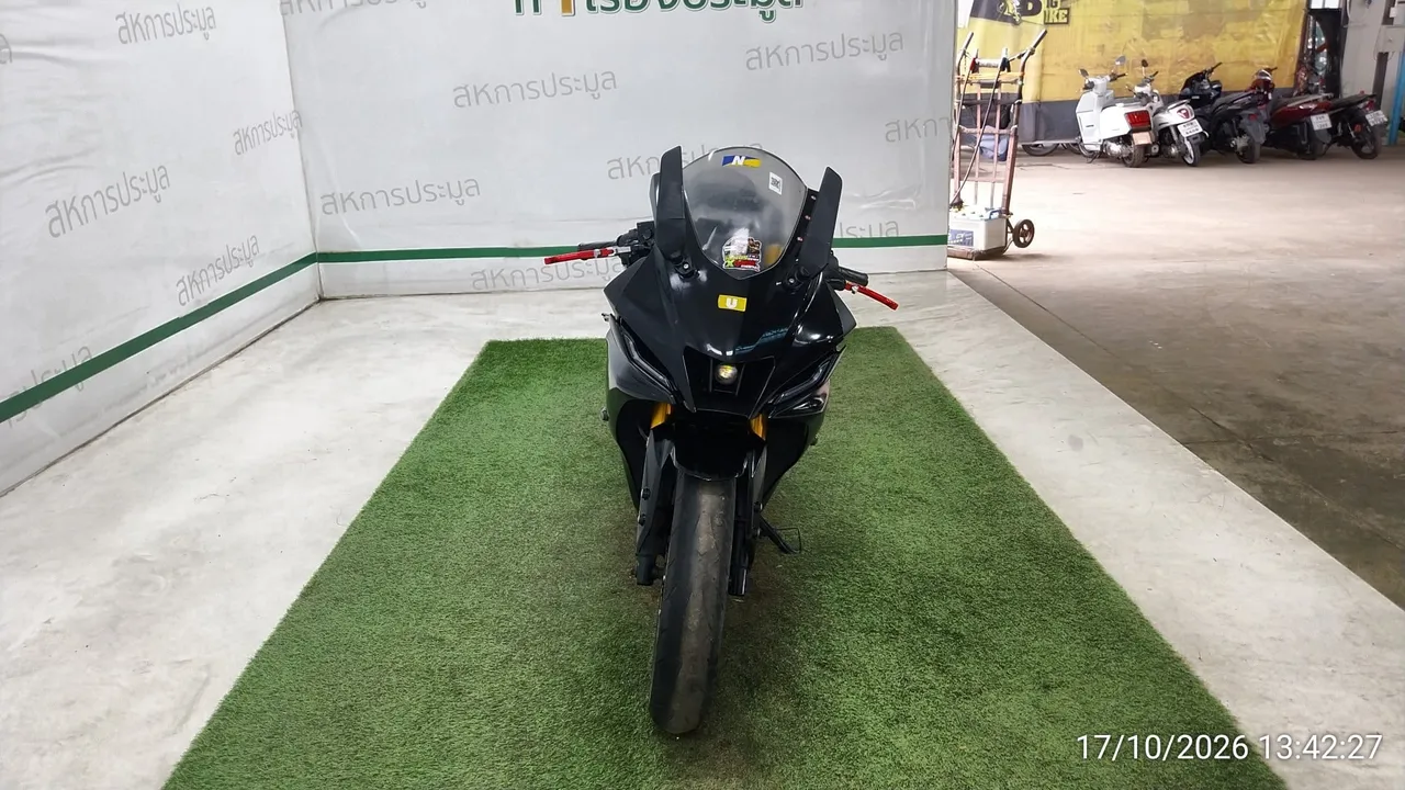 2023 Yamaha YZF-R15 – 1