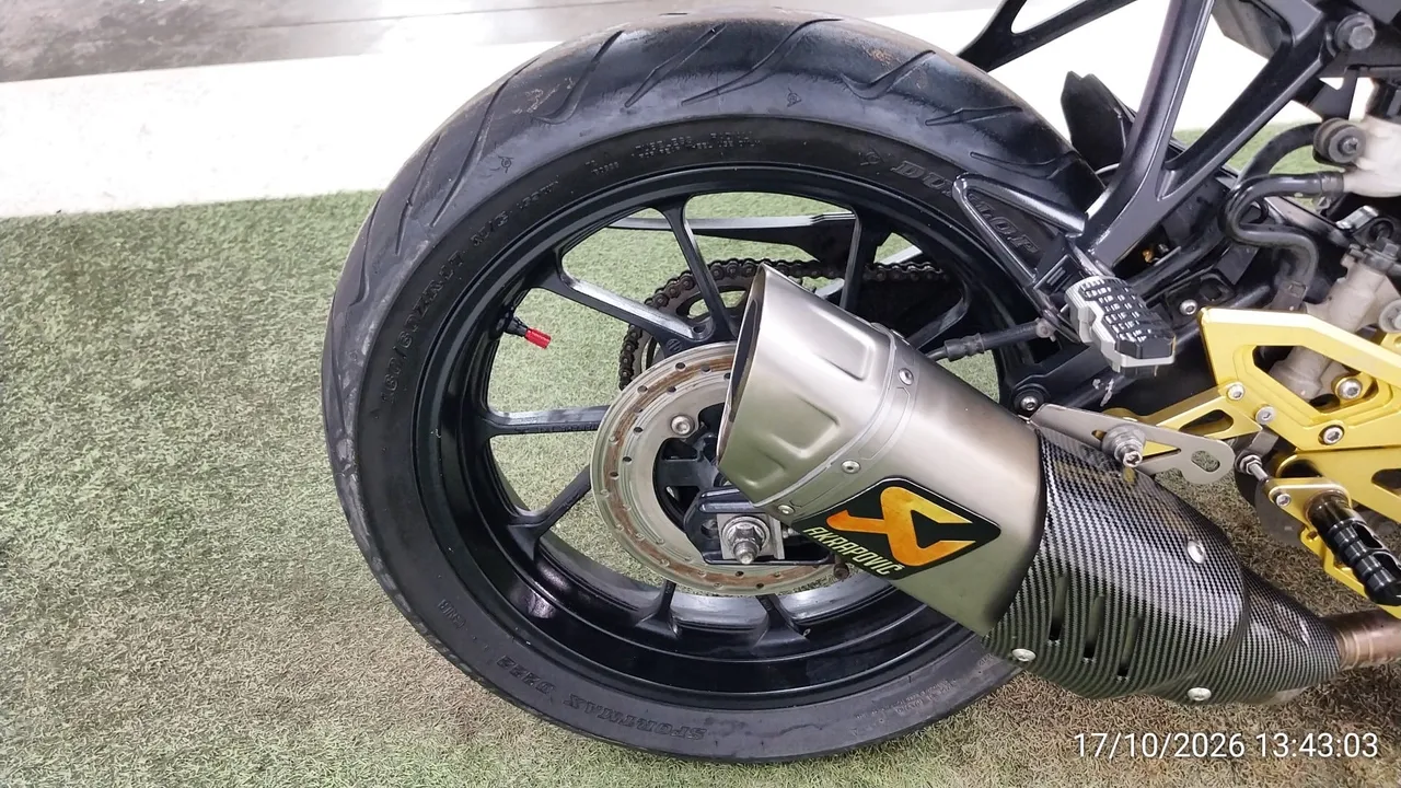 2023 Yamaha YZF-R15 – 12