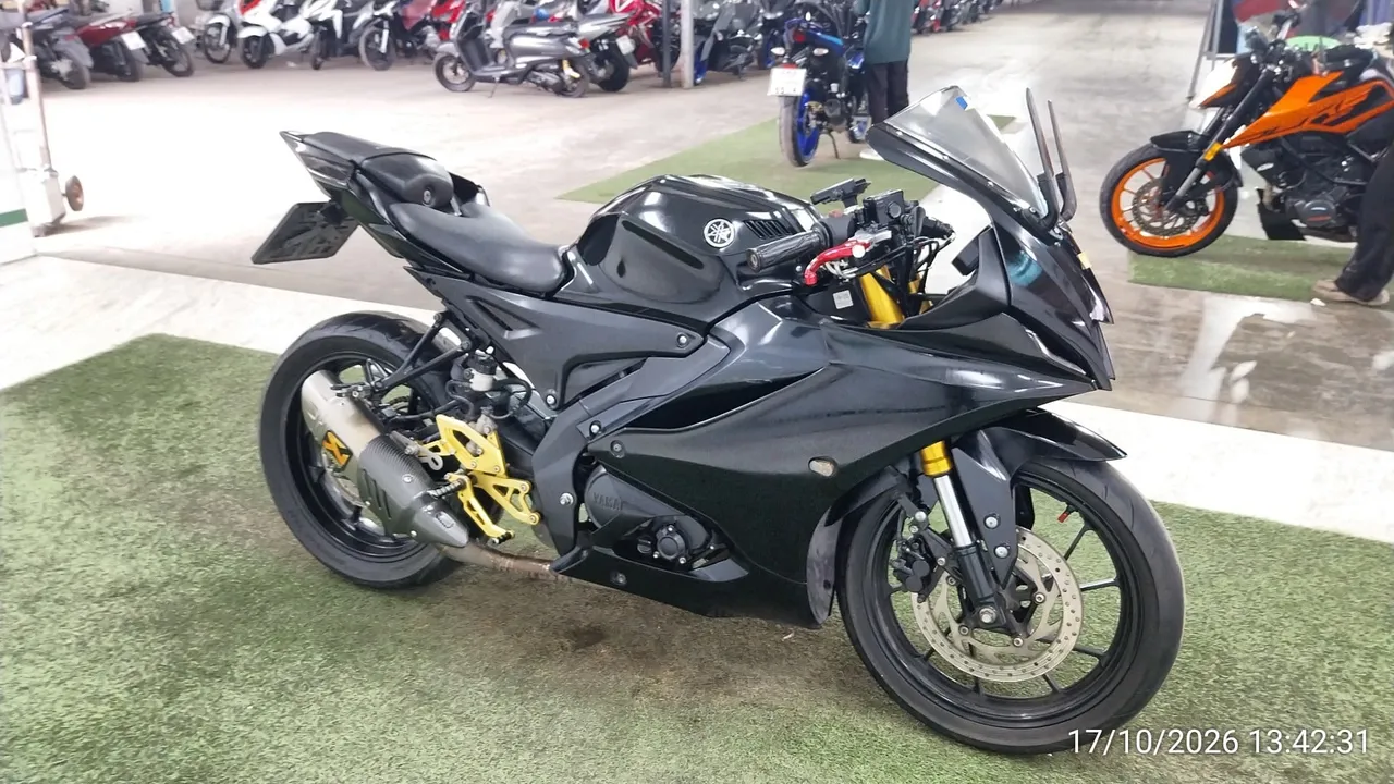 2023 Yamaha YZF-R15 – 2