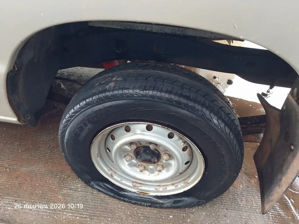 2004 Mazda B2500 Fighter – 8