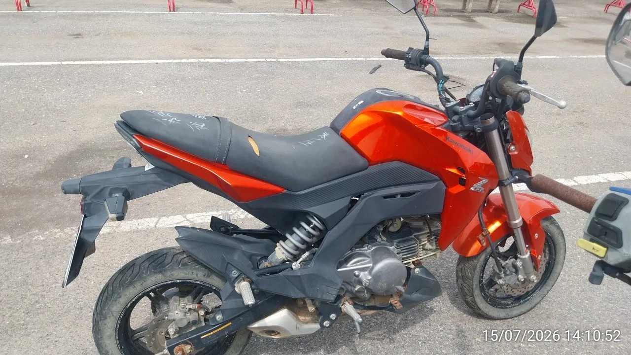 2015 Kawasaki Z125 – 4