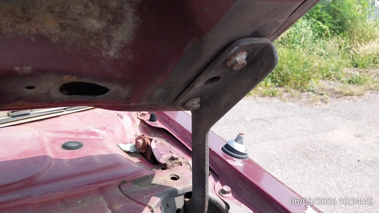 1995 Mazda B2500 – 8