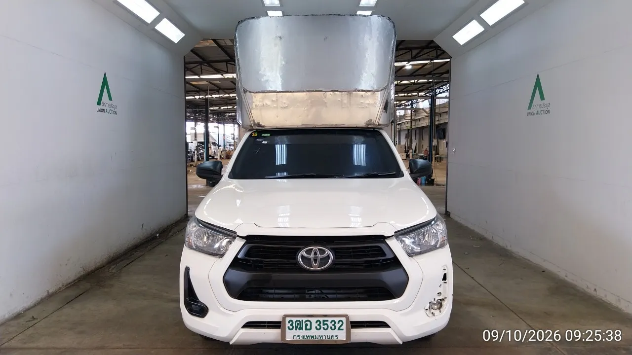2020 Toyota Hilux Revo – 1
