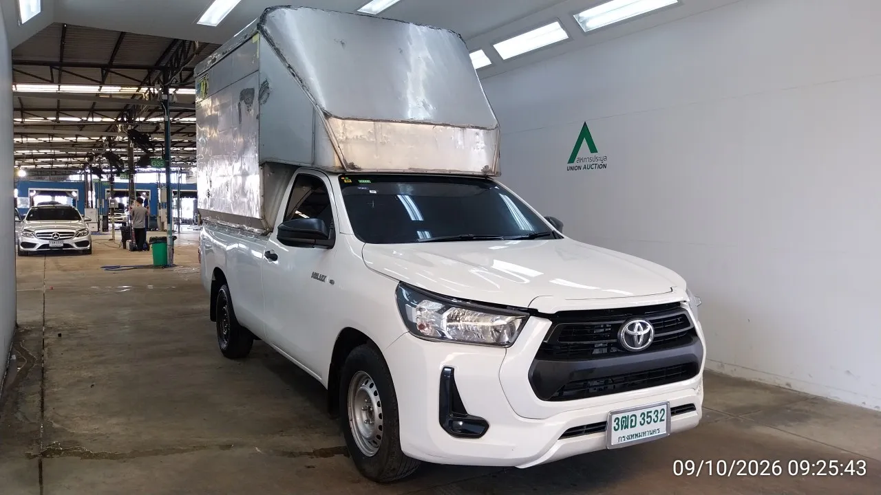 2020 Toyota Hilux Revo – 2