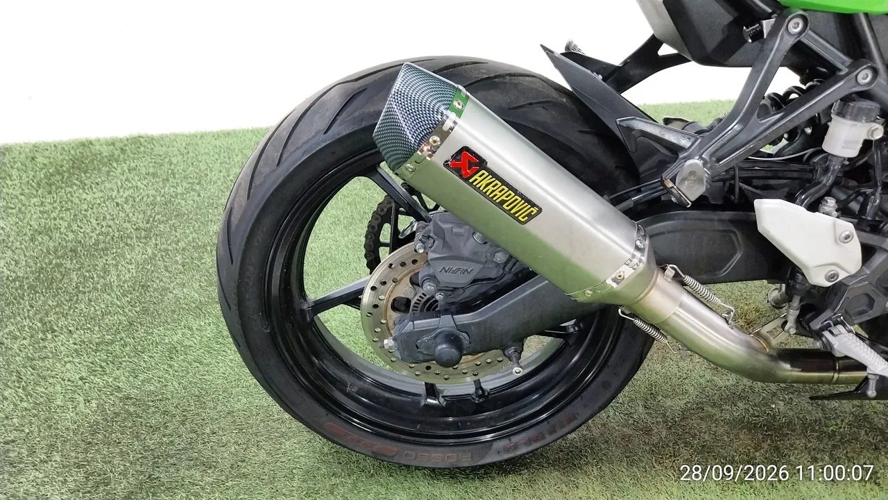 2021 Kawasaki Ninja ZX-25R – 12