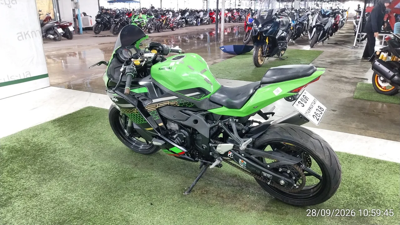 2021 Kawasaki Ninja ZX-25R – 6
