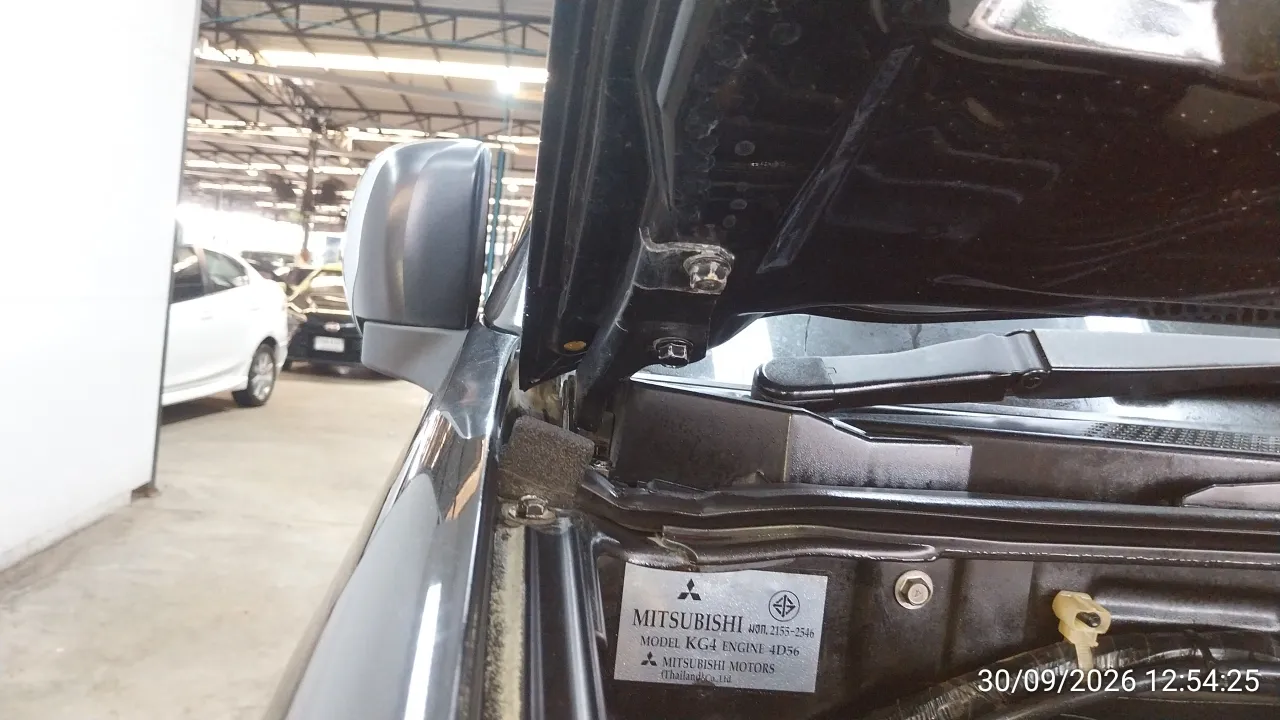 2012 Mitsubishi Pajero Sport – 12