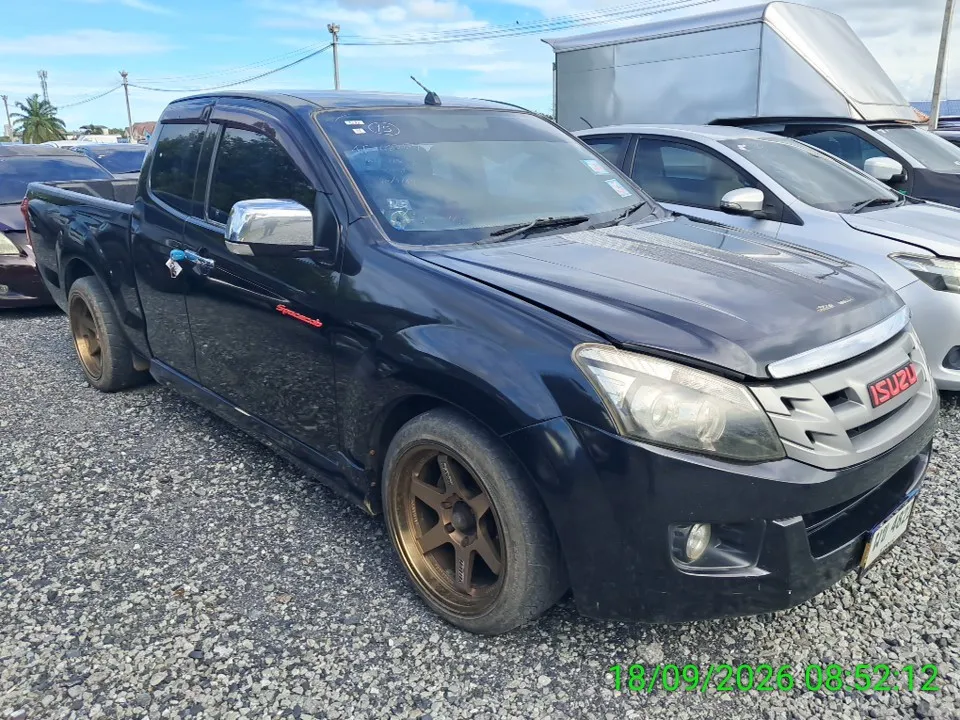 2013 Isuzu D-Max – 6