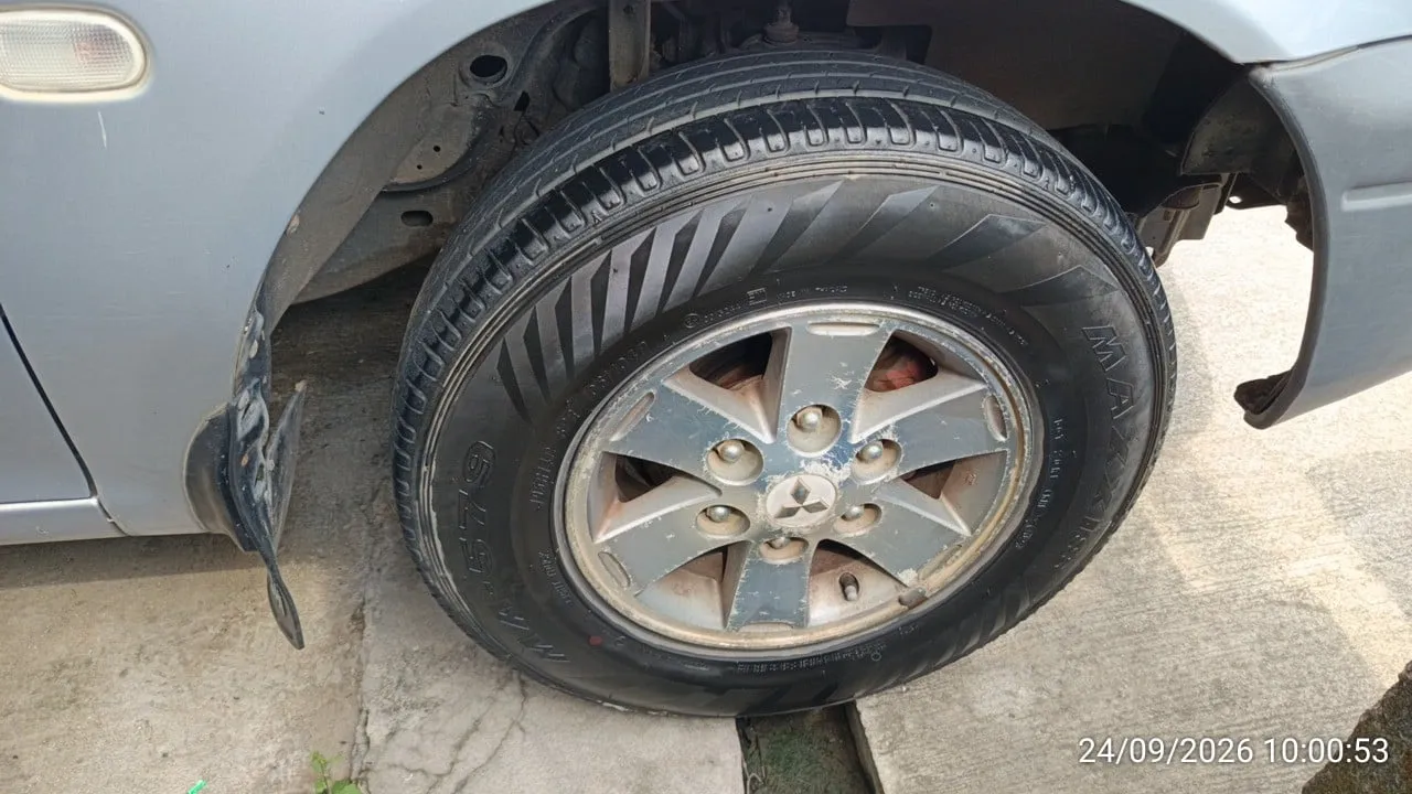 2005 Mitsubishi Strada – 11