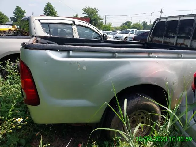 2005 Toyota Hilux Vigo – 5