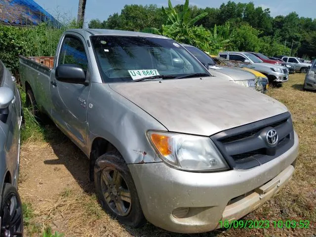 2005 Toyota Hilux Vigo – 4