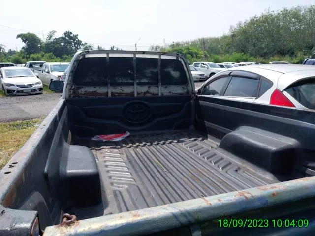 2005 Toyota Hilux Vigo – 8