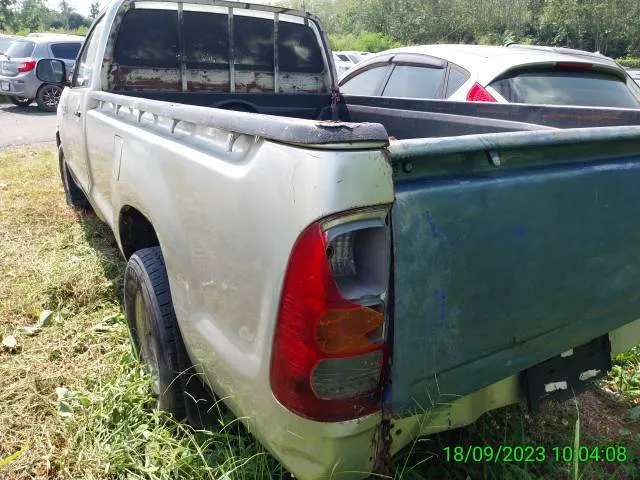 2005 Toyota Hilux Vigo – 7