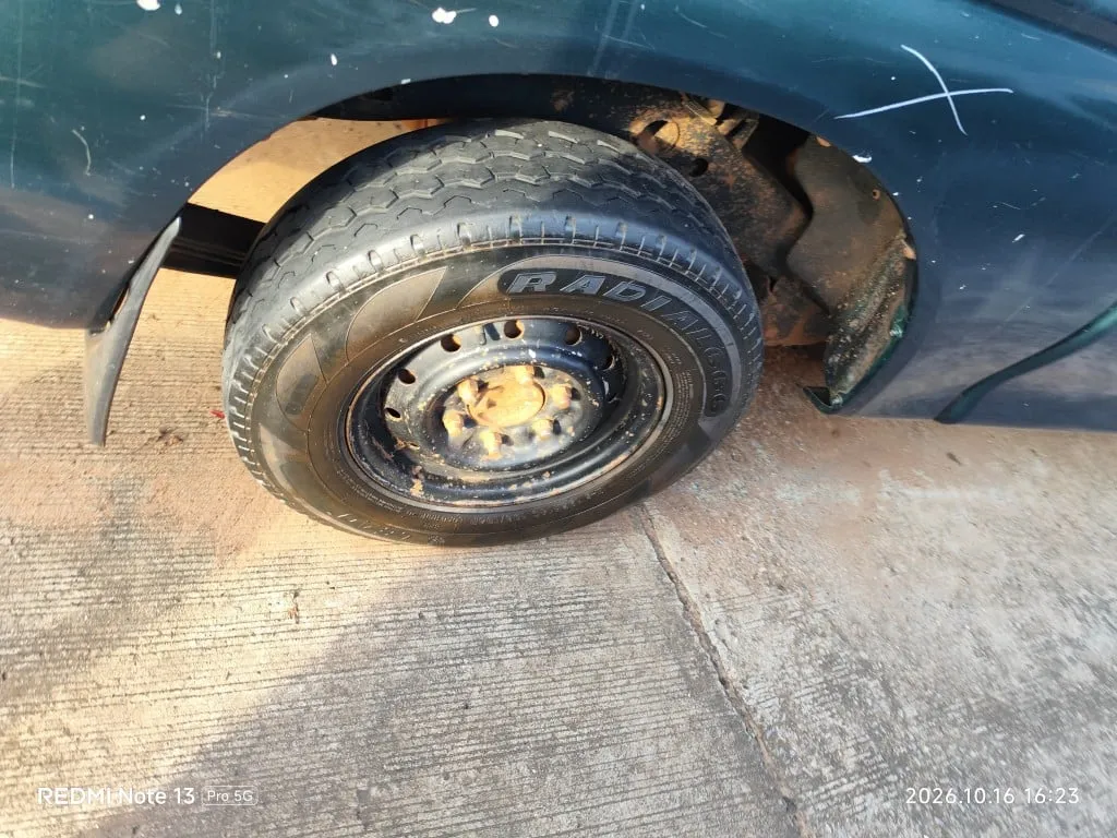 2005 Mitsubishi Strada – 9