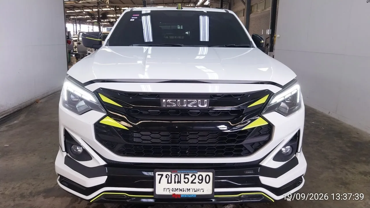 2025 Isuzu D-Max – 1