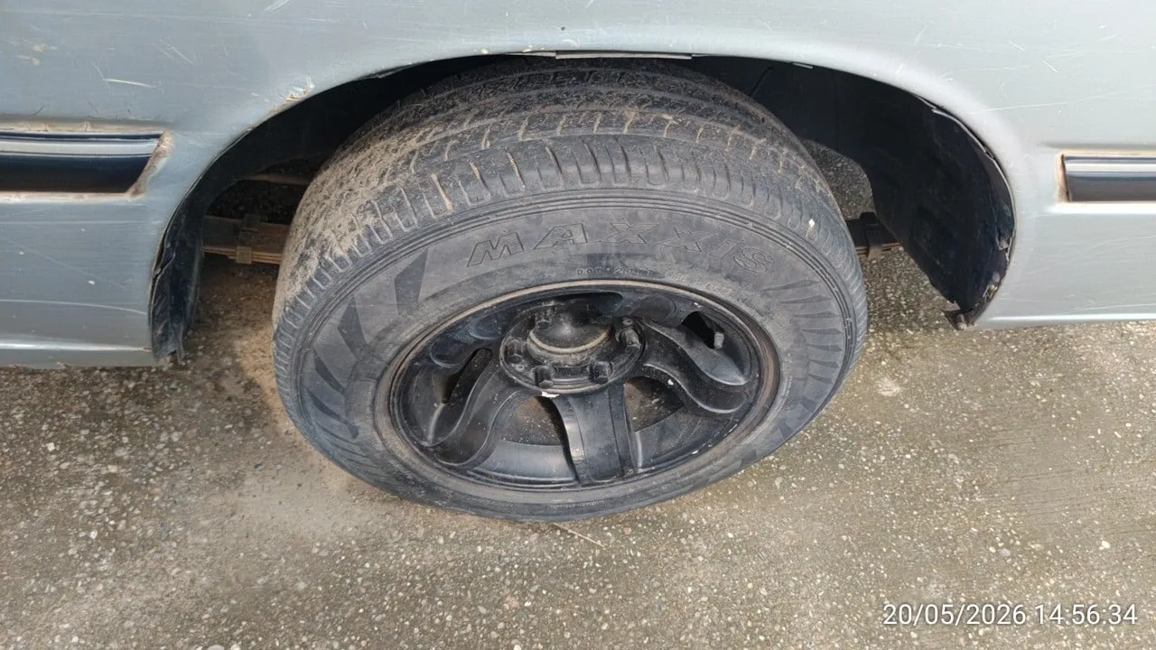 1996 Isuzu TFR – 11