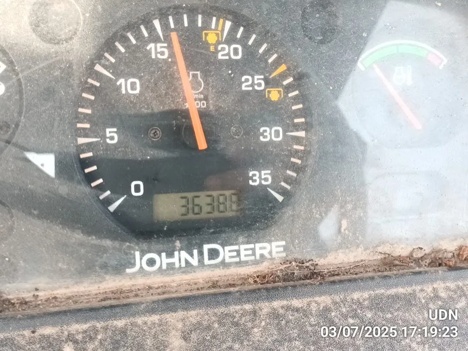 2016 John Deere 3036E – 11