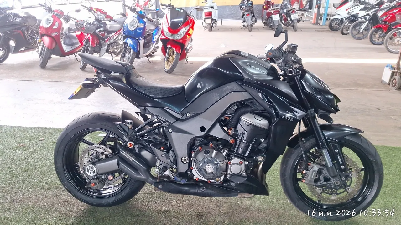 2015 Kawasaki Z1000 – 4
