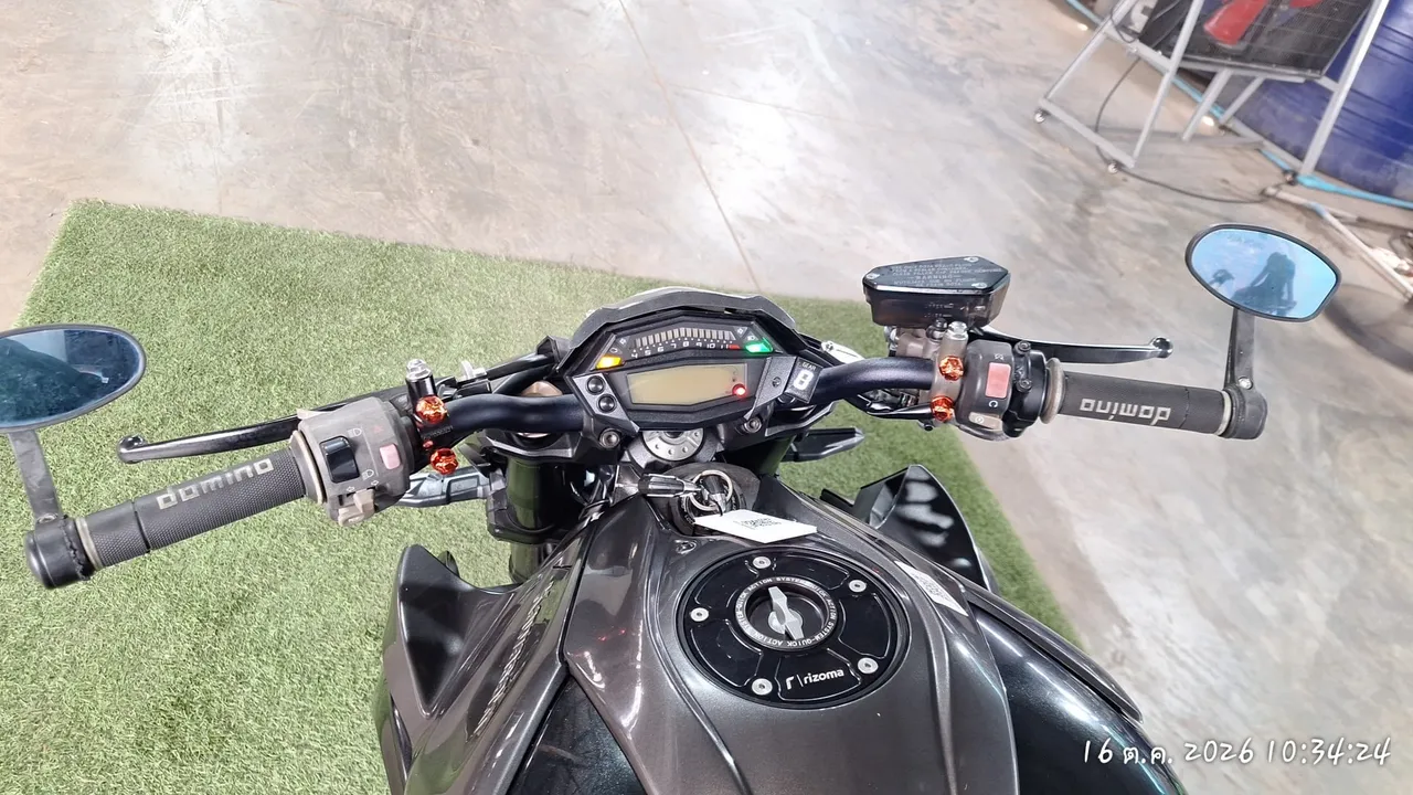 2015 Kawasaki Z1000 – 10