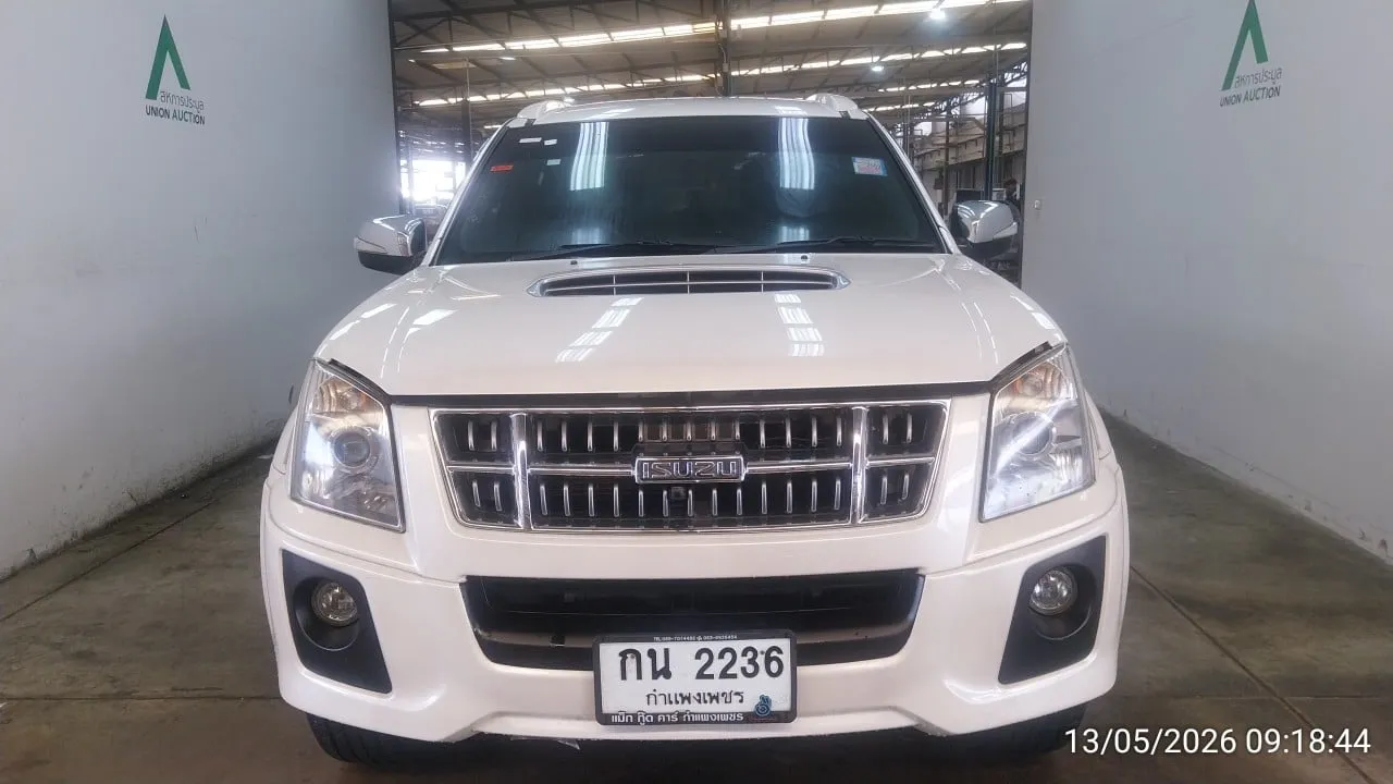 2012 Isuzu MU-7 – 1