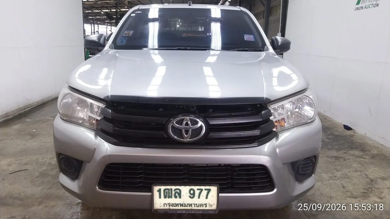 2016 Toyota Hilux Revo – 1