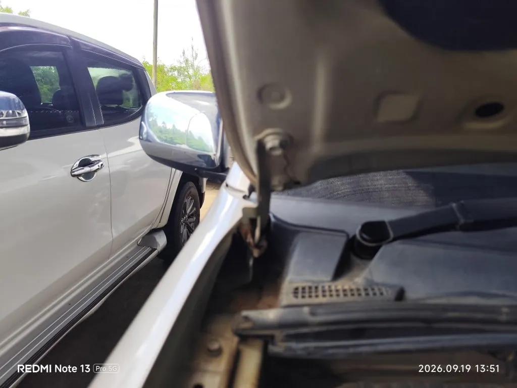 2005 Toyota Hilux Vigo – 12
