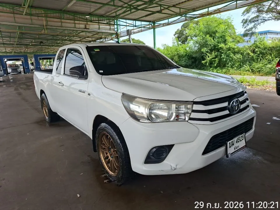 2017 Toyota Hilux Revo – 3