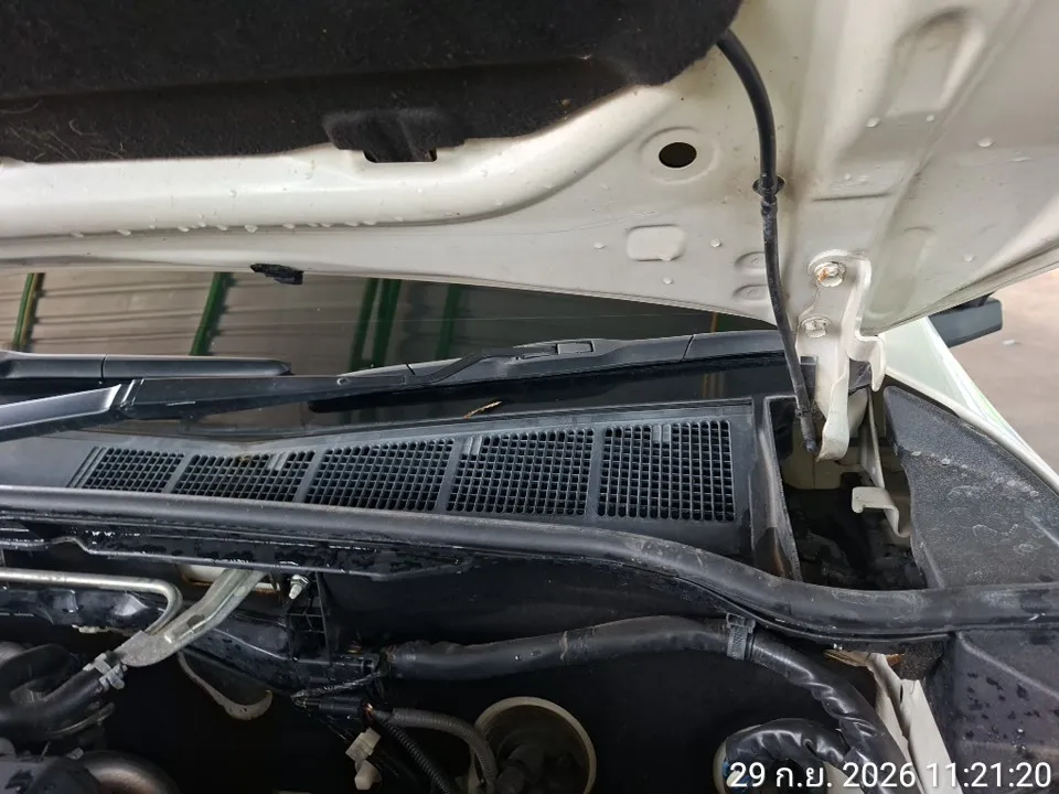 2017 Toyota Hilux Revo – 7