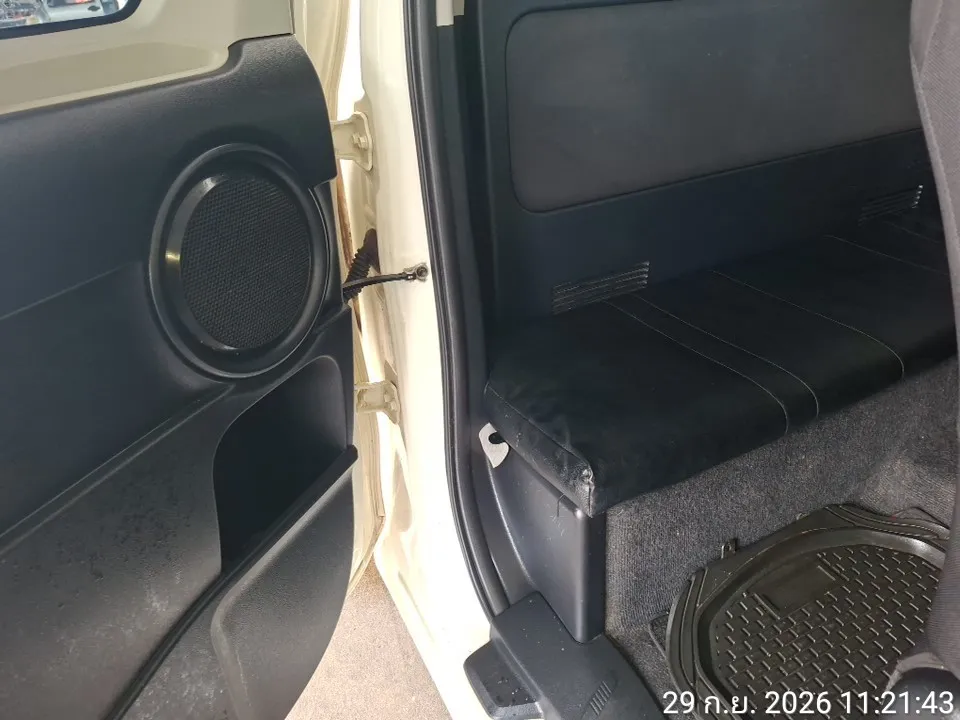 2017 Toyota Hilux Revo – 11
