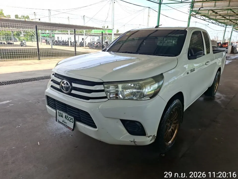 2017 Toyota Hilux Revo – 2