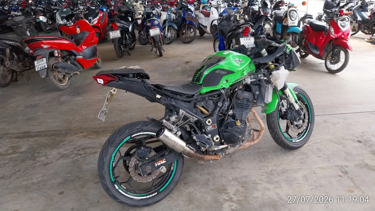 2014 Kawasaki Ninja 300 – 4