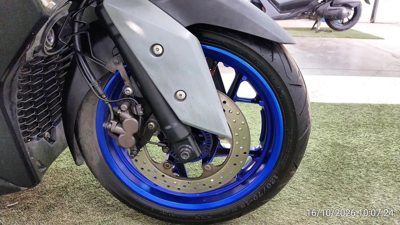 2020 Yamaha X-Max – 10