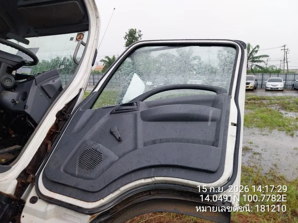 2010 Isuzu NQR – 6