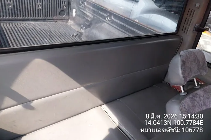 2002 Isuzu D-Max – 8