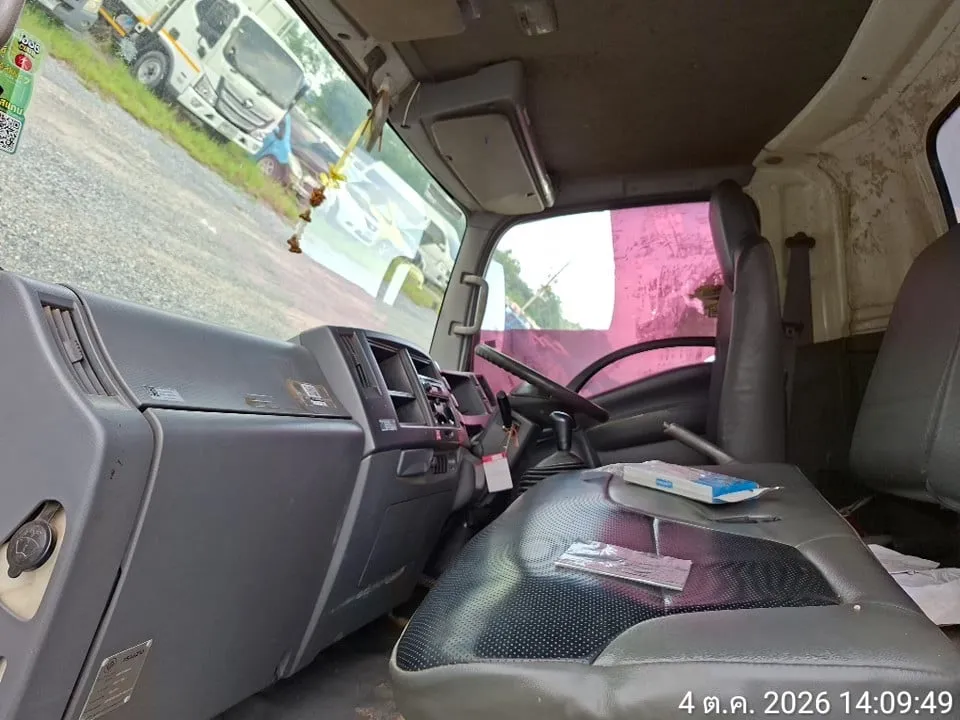 2011 Isuzu NQR – 11