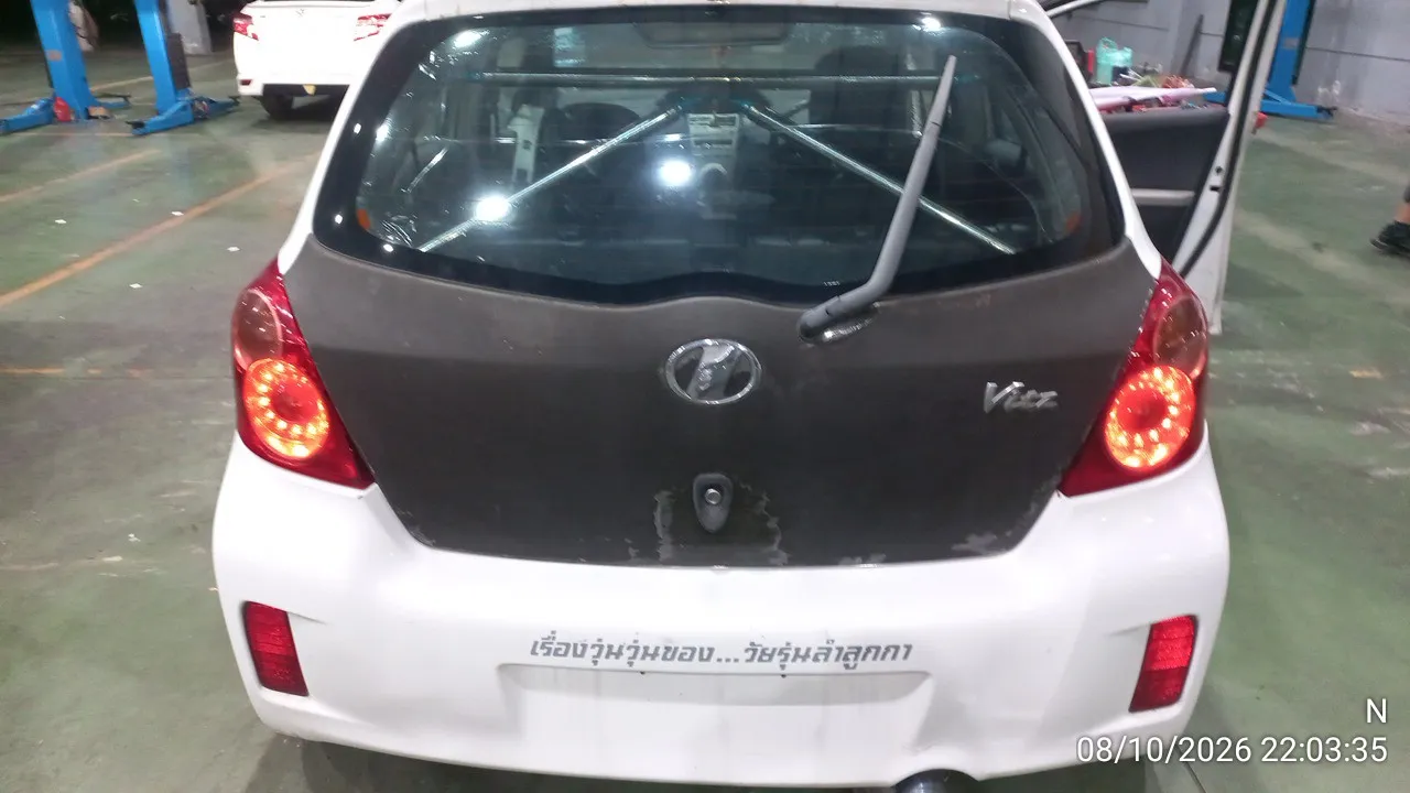 2012 Toyota Yaris – 10