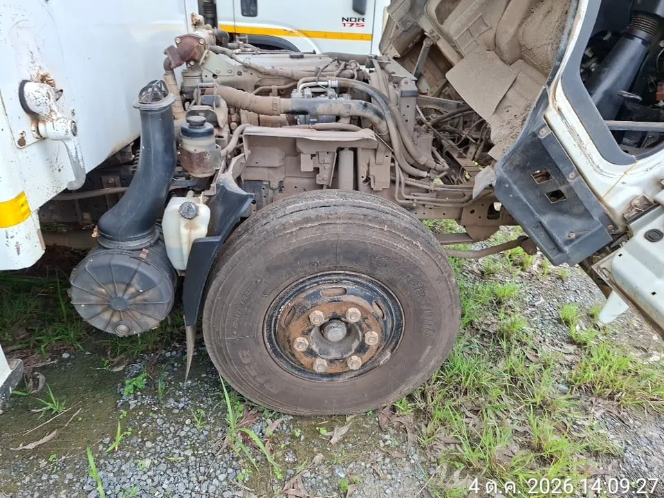 2011 Isuzu NQR – 10