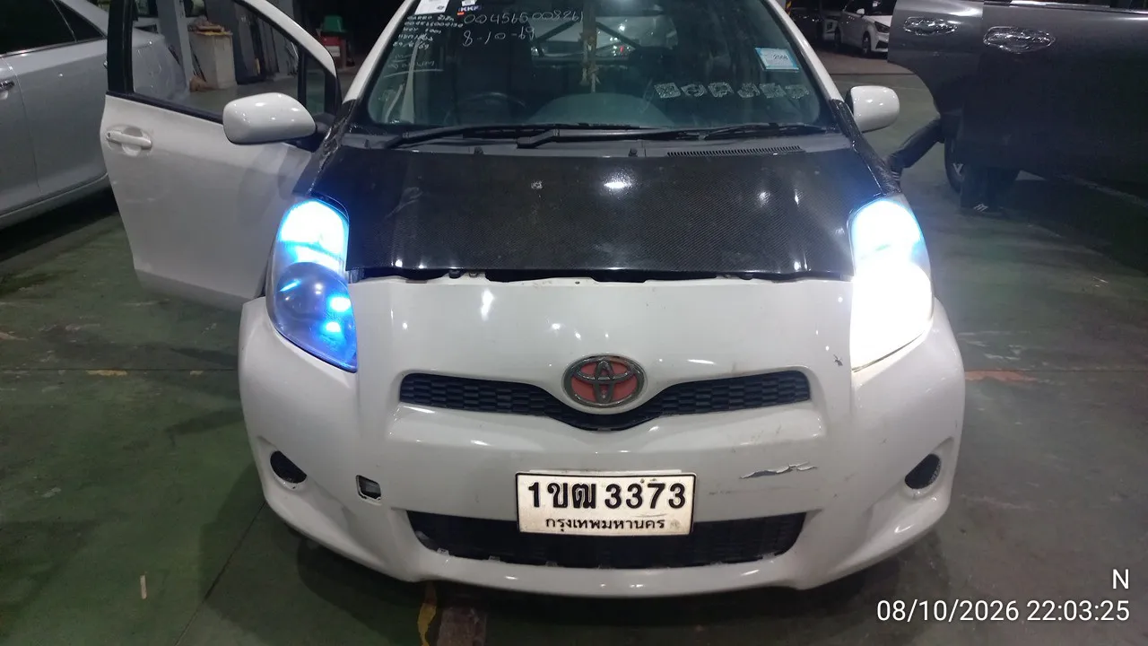 2012 Toyota Yaris – 9